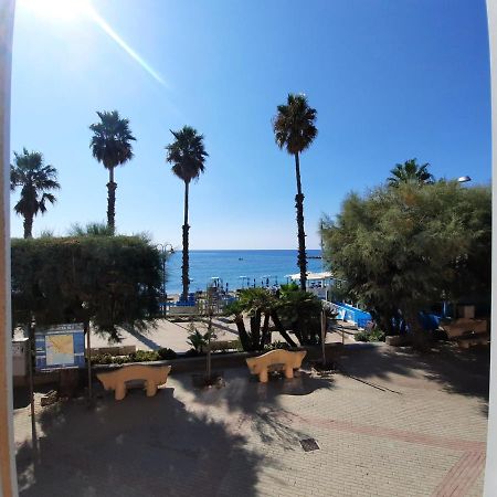 Finestre Sul Mare Villa San Lorenzo al Mare Bilik gambar